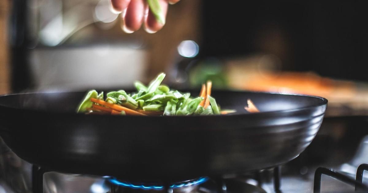 Les erreurs à éviter pour une cuisson réussie à la poêle