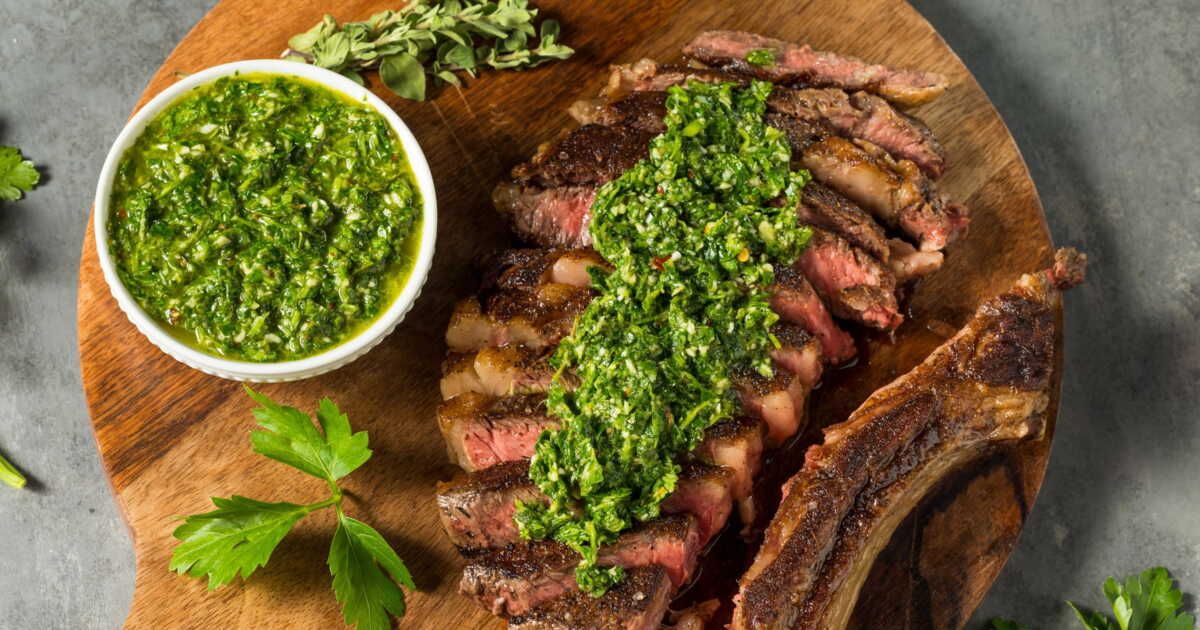Découvrez la sauce chimichurri : l'alliée parfaite pour vos grillades