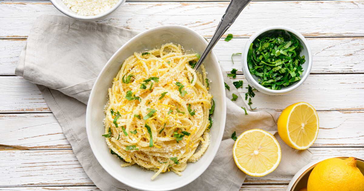 Découvrez la recette estivale des pâtes au citron d'un chef new-yorkais