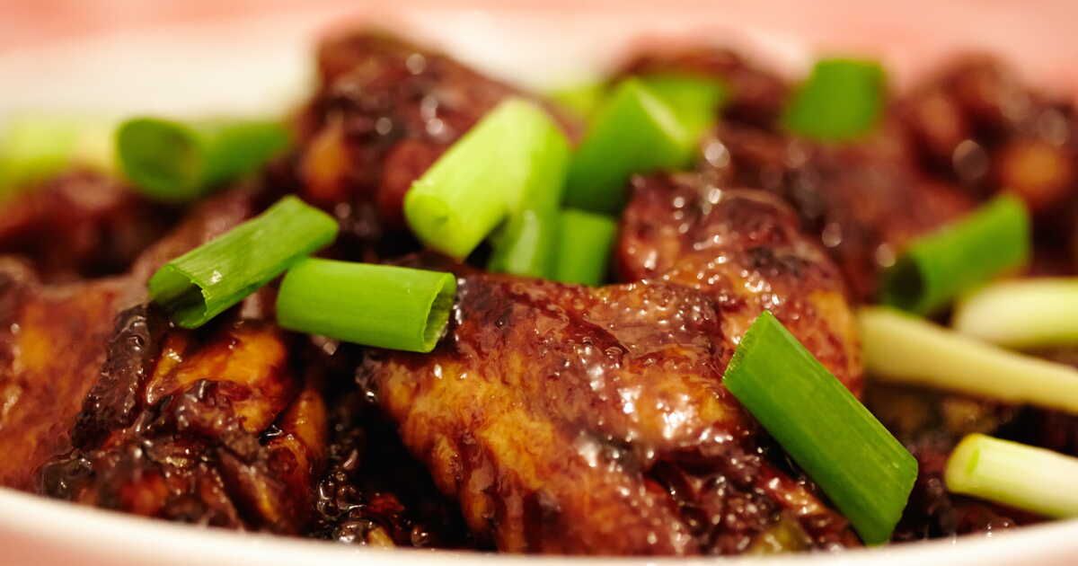 Une recette de poulet au caramel à savourer sans se ruiner