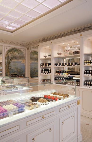 Découvrez la nouvelle collection de pâtisseries haute couture d'Angelina