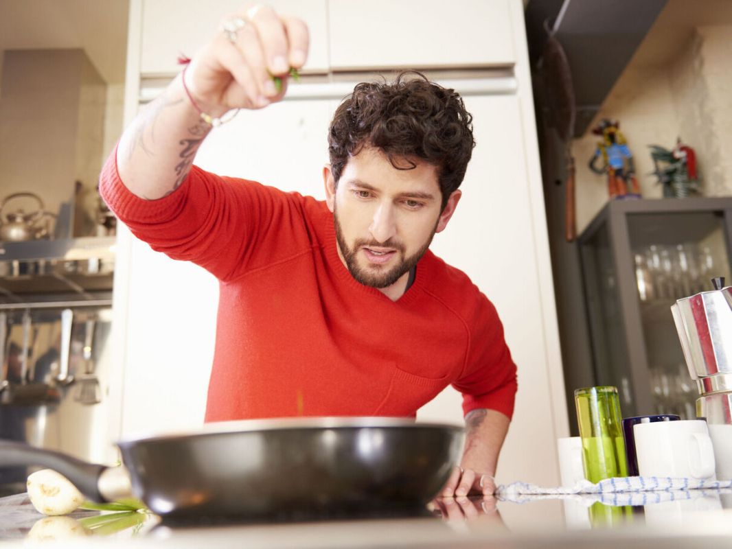 Des astuces pour cuisiner seul : retrouvez la motivation en cuisine