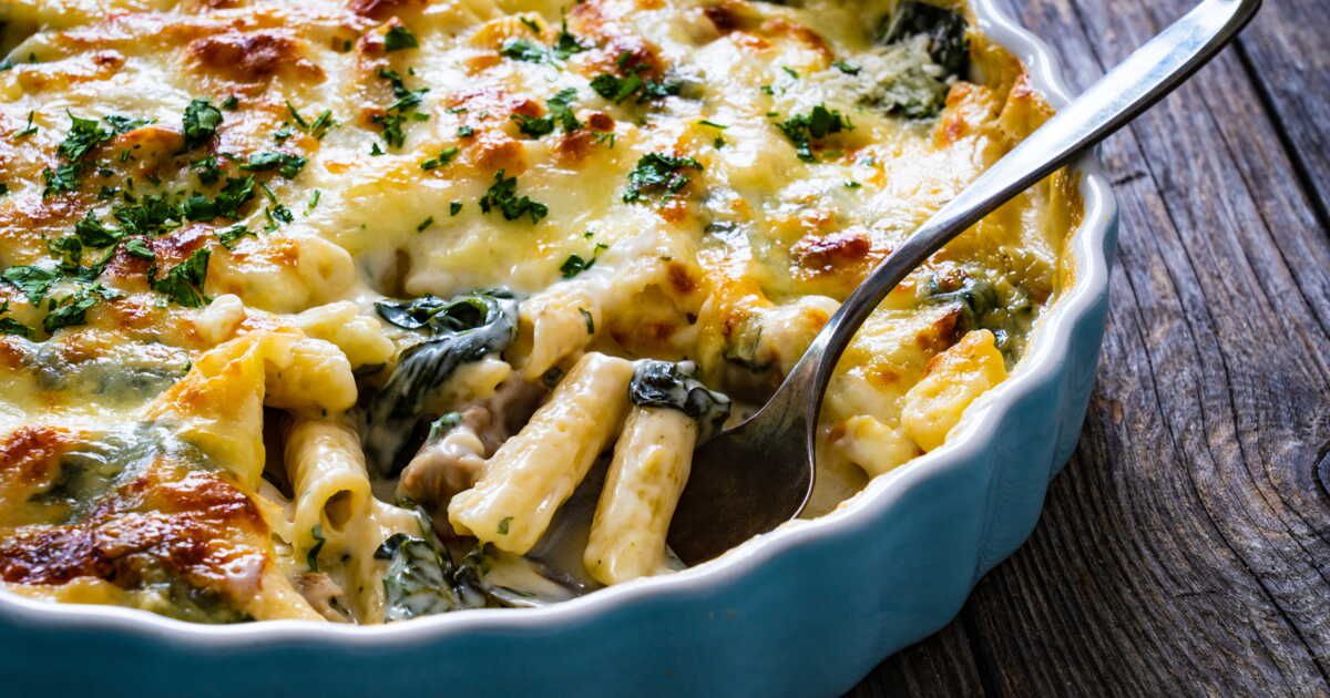 le gratin de pâtes aux épinards et lardons : un incontournable réconfortant