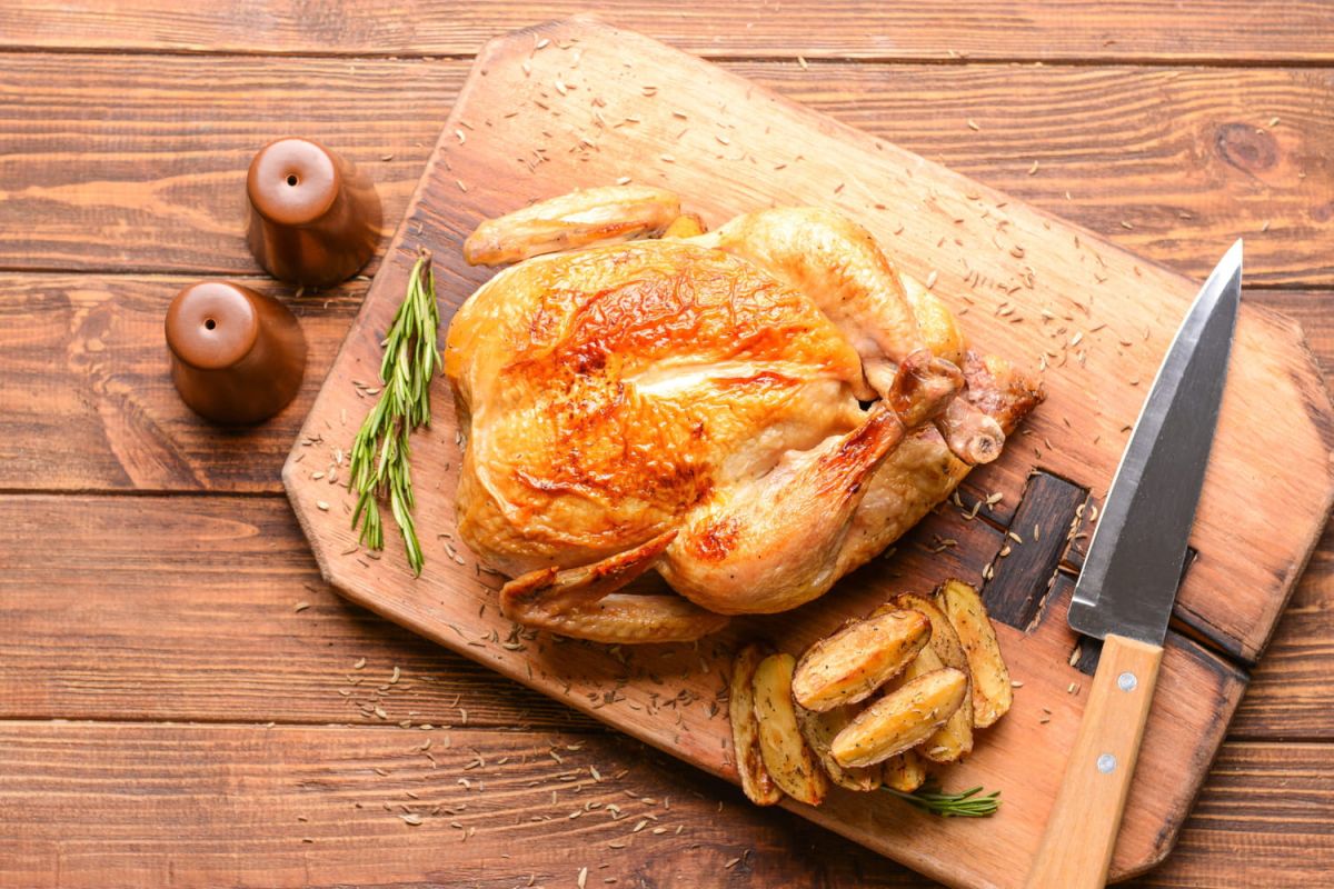 le secret d'une découpe parfaite pour votre poulet rôti