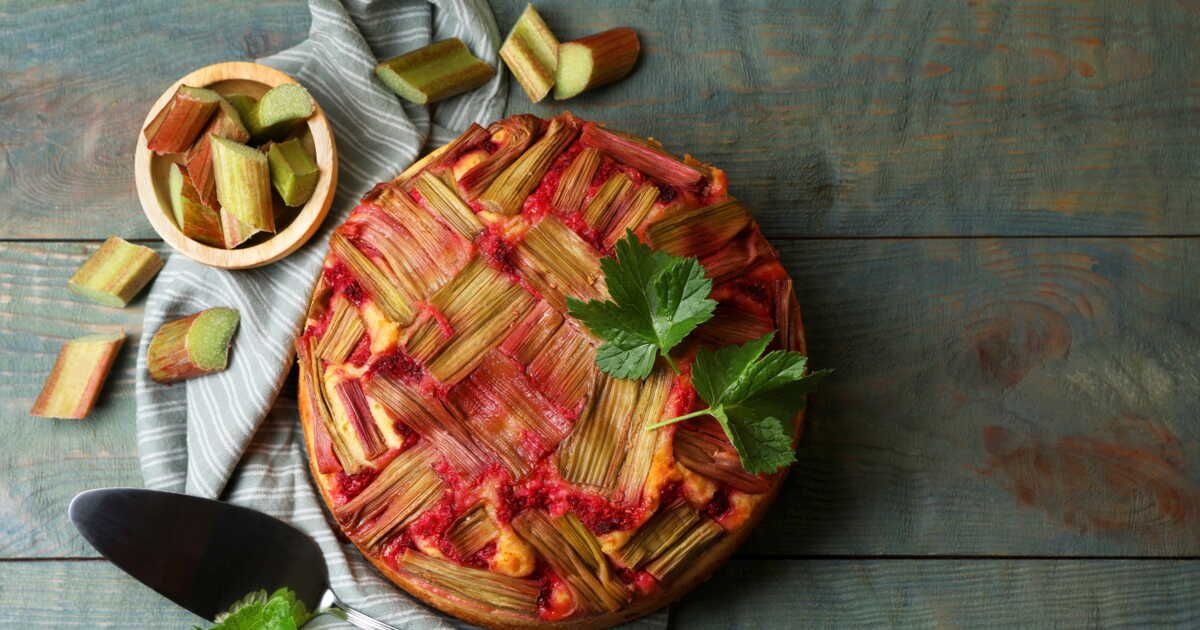 La tarte Tatin à la rhubarbe : un délice sucré sans acidité excessive