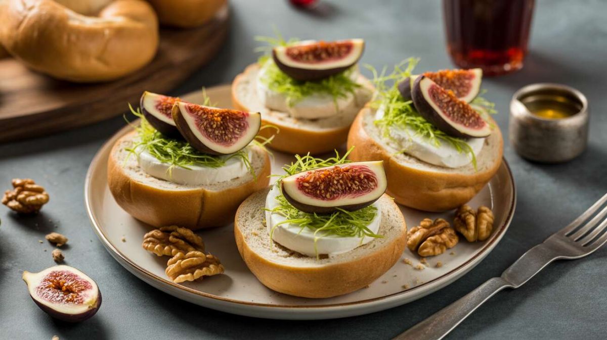 un voyage gustatif : bagels au fromage frais et figues