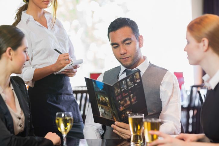 Les menus de restaurant, un piège pour notre santé