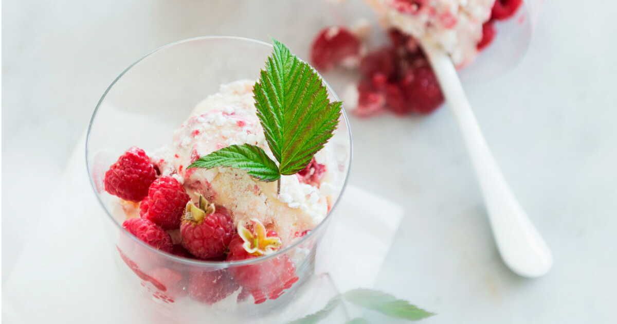 Entremet framboise-meringue